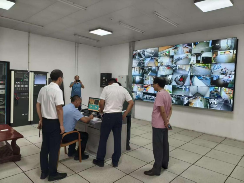 1753756573615663.png 省商務廳調研組走訪象山市場424.png